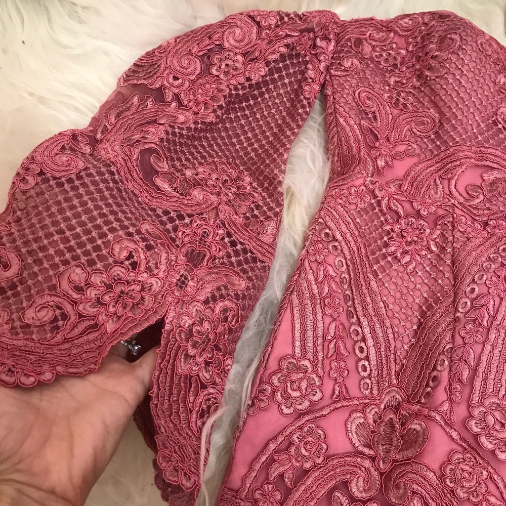 BARIANO LACE OFF-THE-SHOULDER COCKTAIL DRESS - Picture 5 of 8